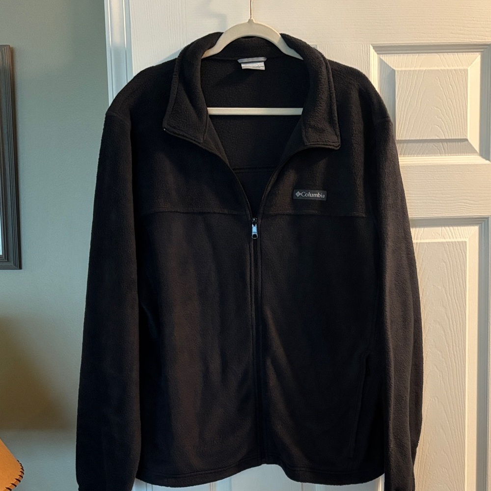 Columbia Black Zip-Up Fleece Jacket